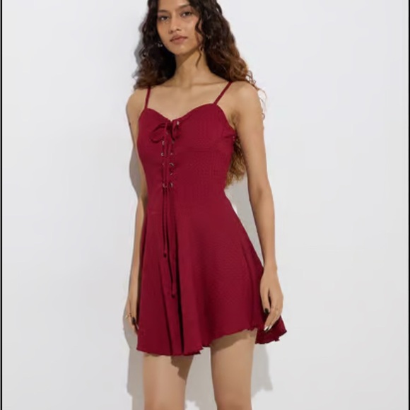 Unbranded Chic Red Sleeveless Dress with Lace-Up Detail - Picture 1 of 6